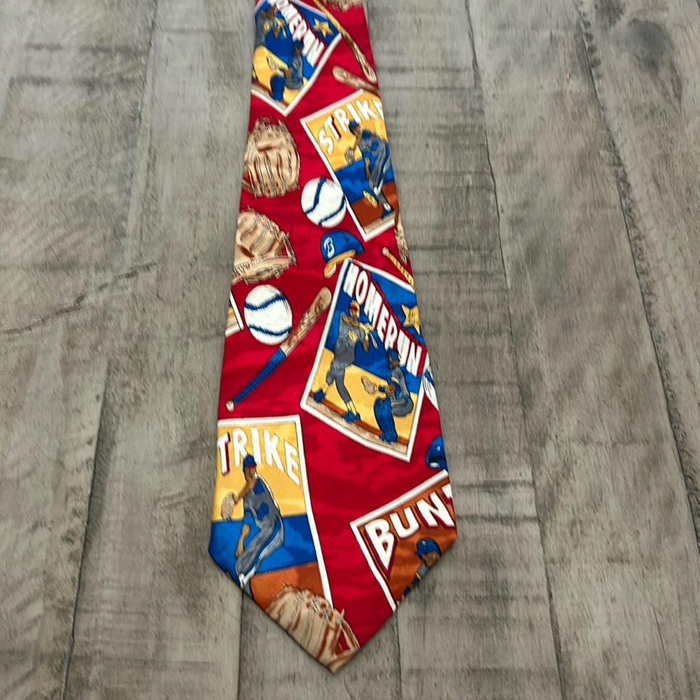 Mens Baseball Themed Tie Vintage Look Graphic Images & Words Glove Bat Run Bunt